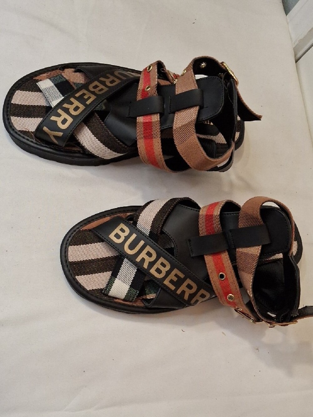 Burberry London Multicolor Plaid Women's Sandals with Logo Straps And Buckles - Picture 2 of 14
